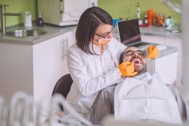 Best Emergency Dental Extractions in Ardia, CA